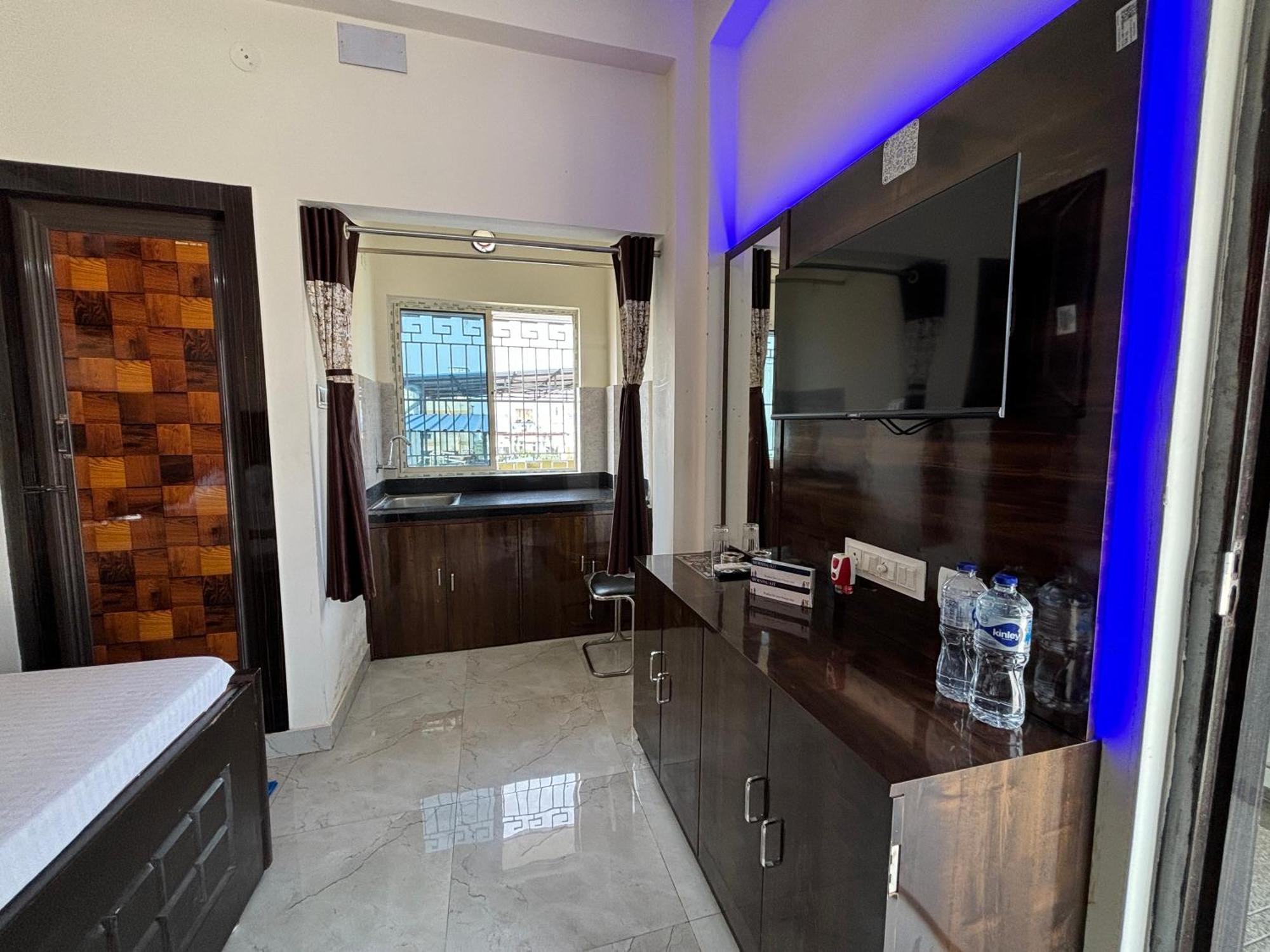 Garden Guest House Near Rene Tower Ruby General Hospital Kolkata Ngoại thất bức ảnh