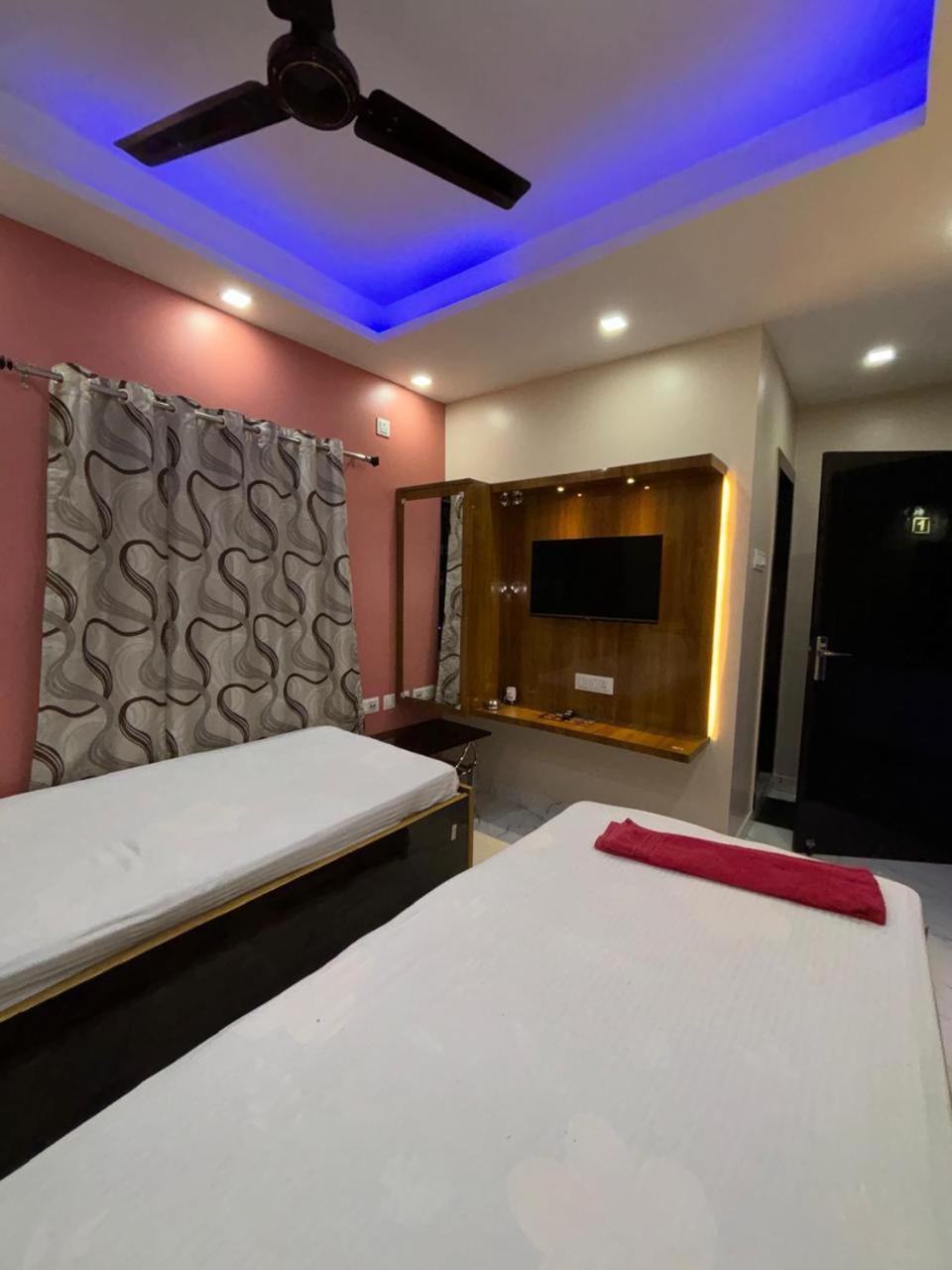 Garden Guest House Near Rene Tower Ruby General Hospital Kolkata Ngoại thất bức ảnh