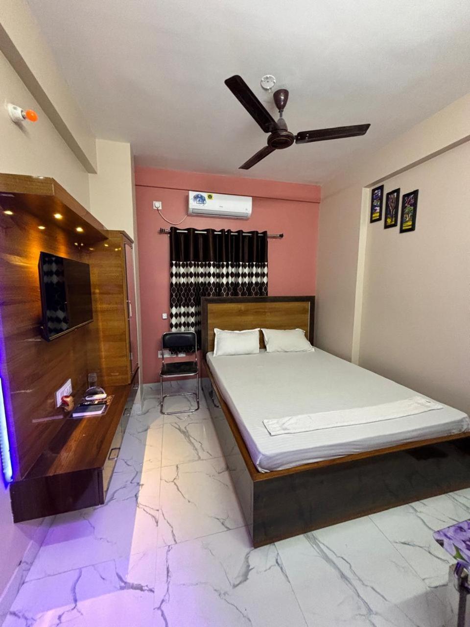 Garden Guest House Near Rene Tower Ruby General Hospital Kolkata Ngoại thất bức ảnh