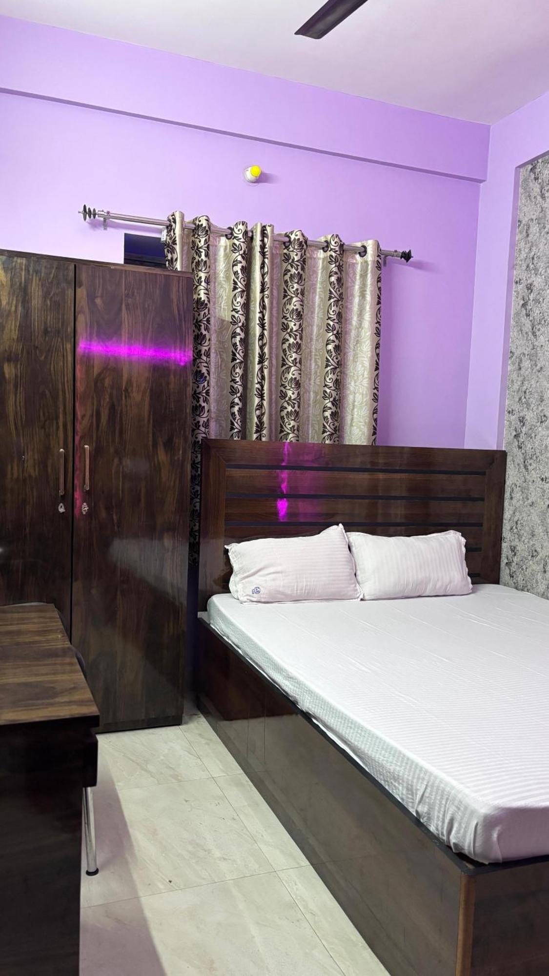 Garden Guest House Near Rene Tower Ruby General Hospital Kolkata Ngoại thất bức ảnh